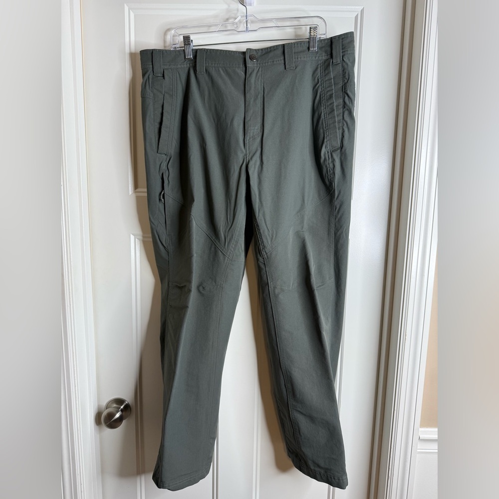Men’s Columbia Gray/Green Pants 38wX30L